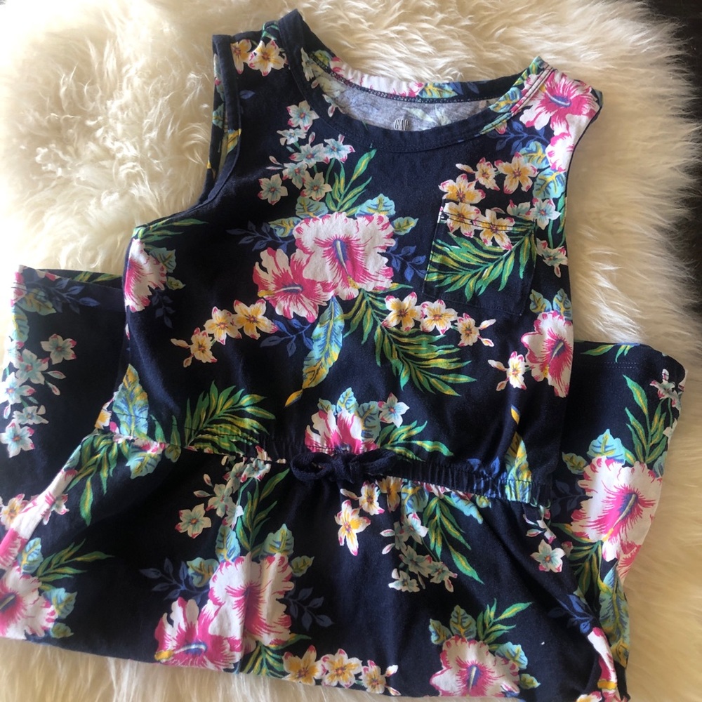 3/$15 bundle and save. Gap kids floral dress, size M